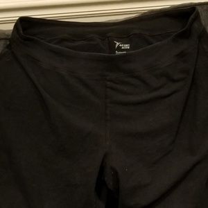 Plus size cropped work out pants